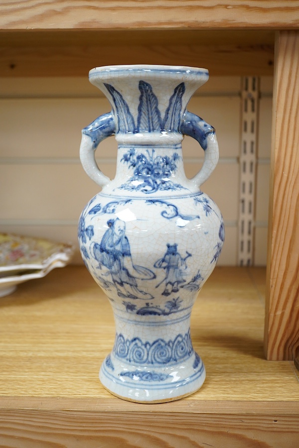 A Chinese blue and white crackle glazed two handled vase, 28cm. Condition - good